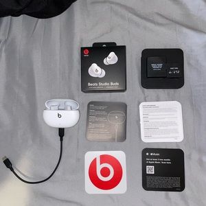Beats Studio Buds - Noise Cancelling (Like New)